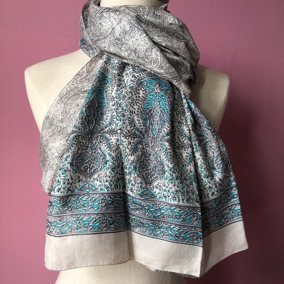 Beautiful Vintage blue&white silk scarf - Picture 1 of 11